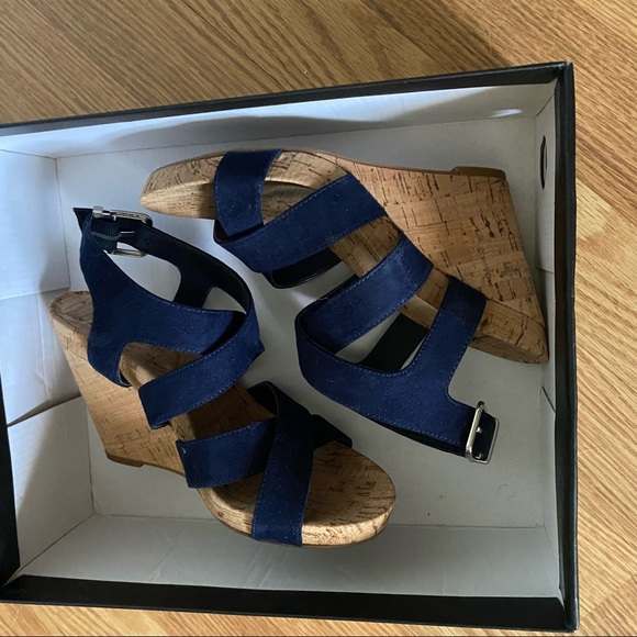 INC Landor Fabric Open Toe Wedge Sandal - Picture 8 of 10